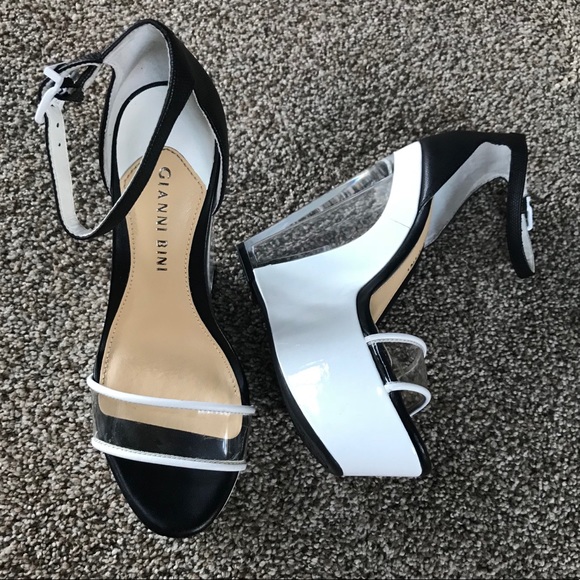 Gianni Bini Wedges - Picture 3 of 8